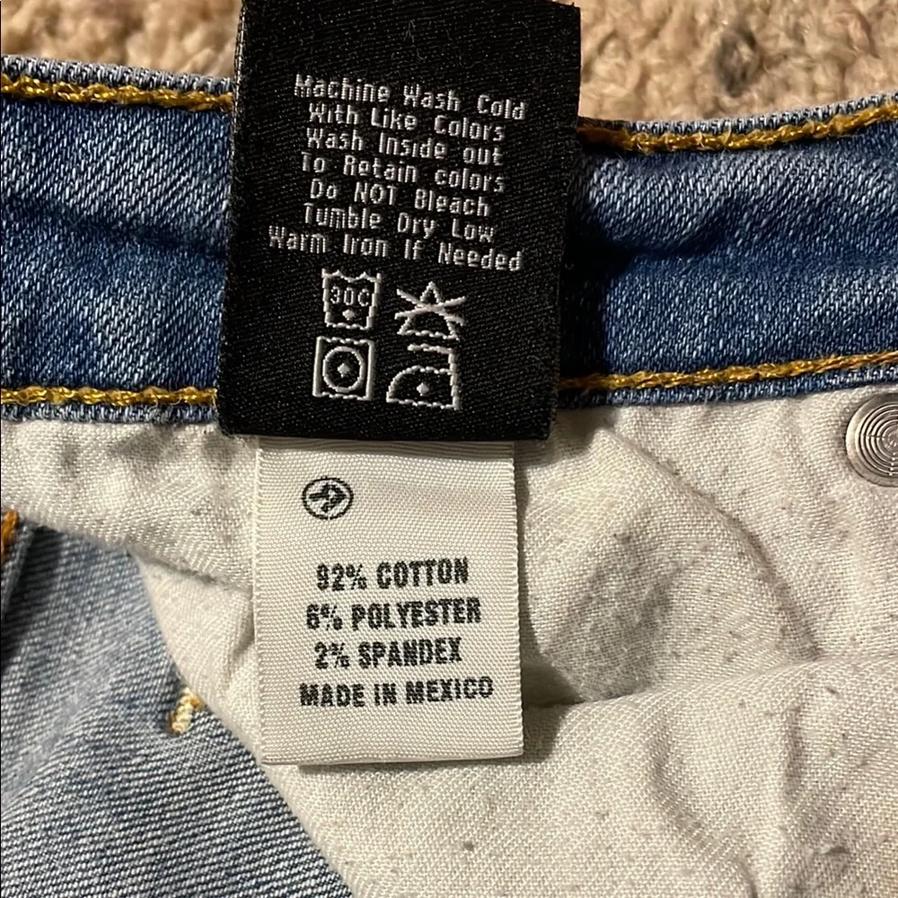 Big Star LightWash Crop Jeans - Picture 5 of 7